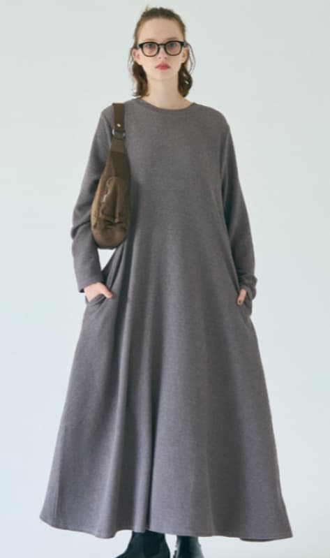 大人ワンピース ロング シンプル上質ゆったり大人ワンピース