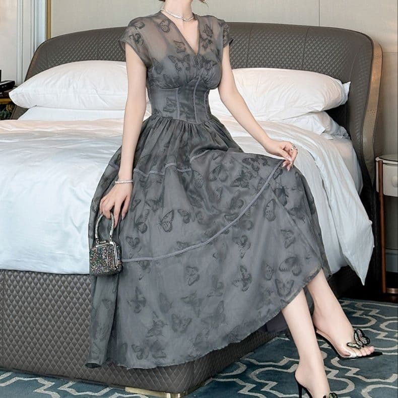 大人ワンピース ロング 優美シルエット 蝶柄シアーロングワンピース