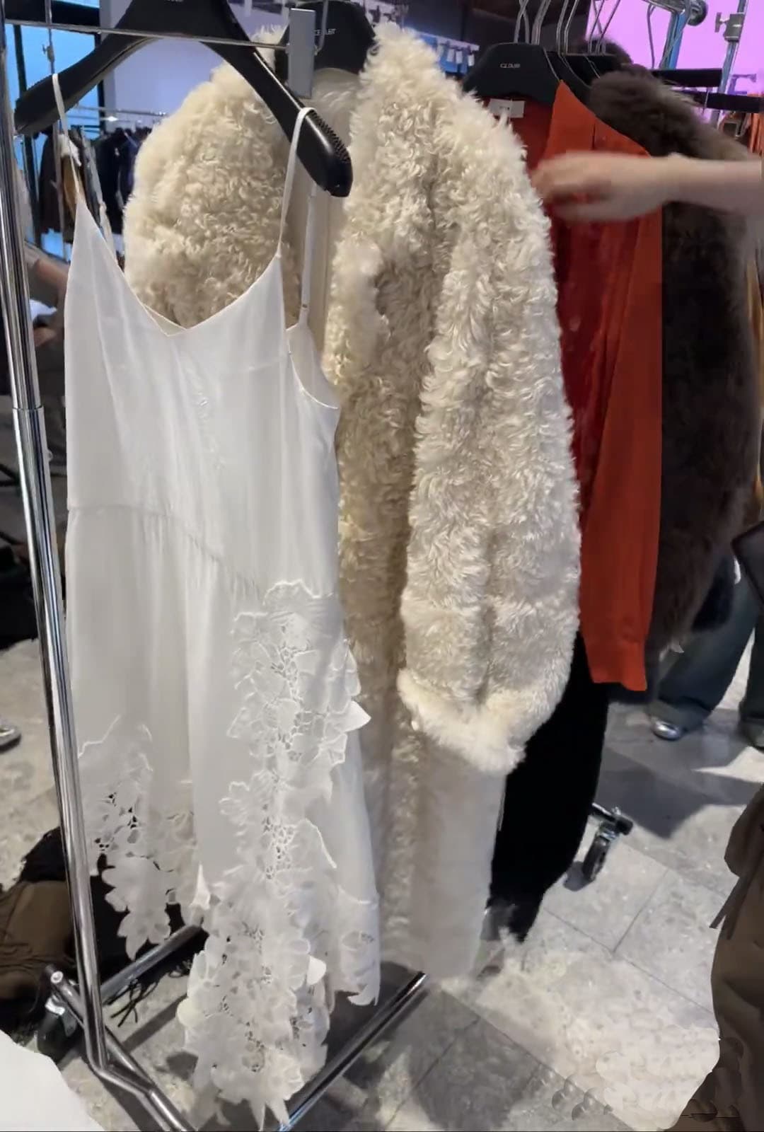 大人ワンピース ロング フラワー刺繍レースキャミソールワンピース