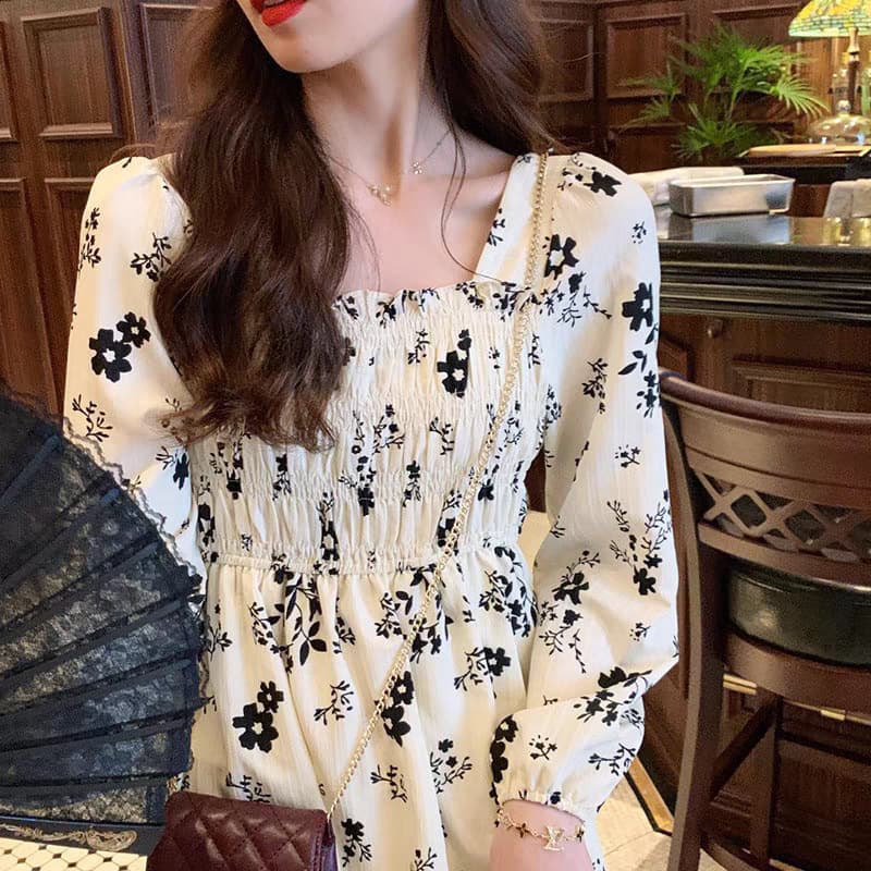 大人ワンピース ロング 優美な花柄スモック襟ロングワンピース