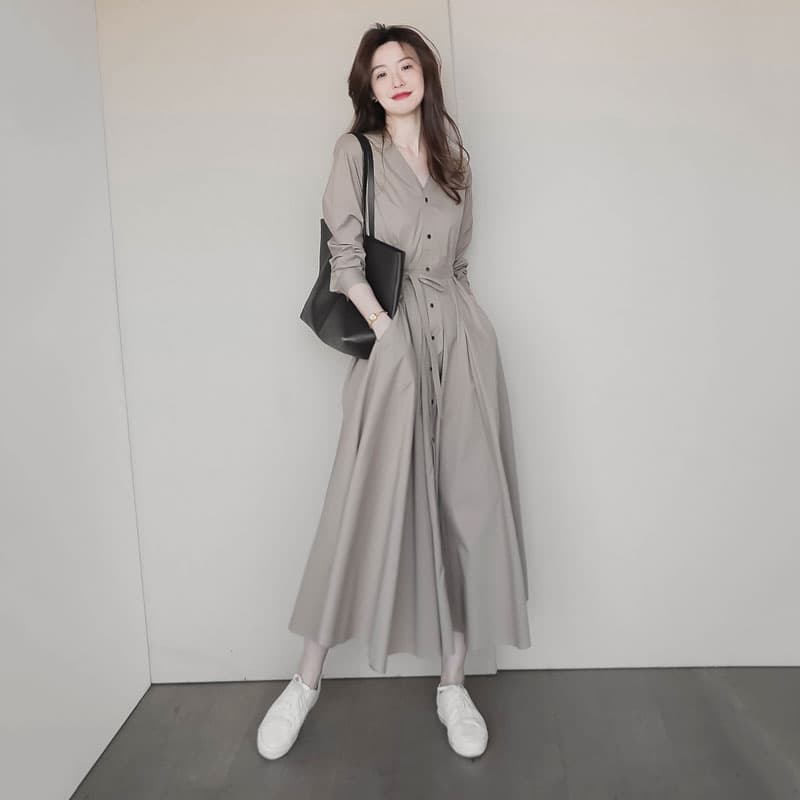 大人ワンピース きれいめ長袖ワンピース ロング丈 ブイネック ウエストリボン グレージュ