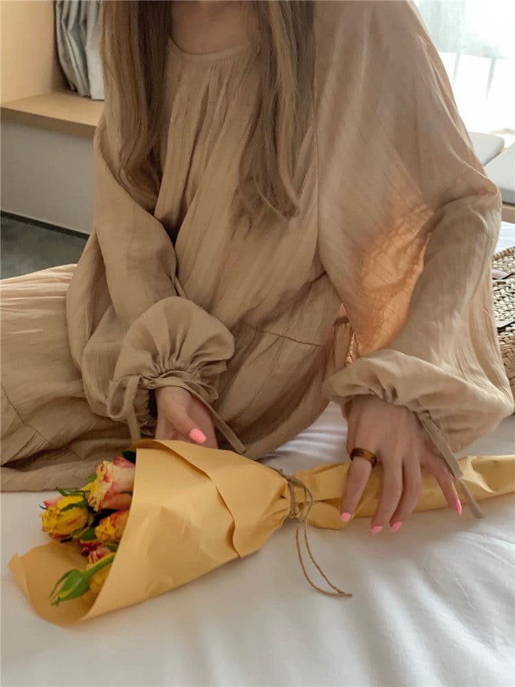 大人ワンピース ロング ふんわり袖のティアードワンピース