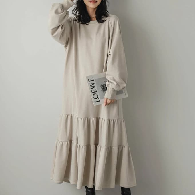 大人ワンピース ティアード裾フリル長袖ワンピース