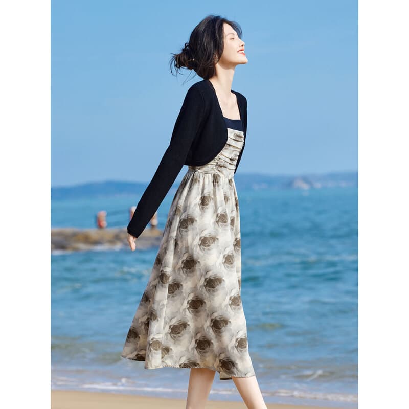 大人ワンピース ロング 優美な薔薇模様 ギャザーワンピース
