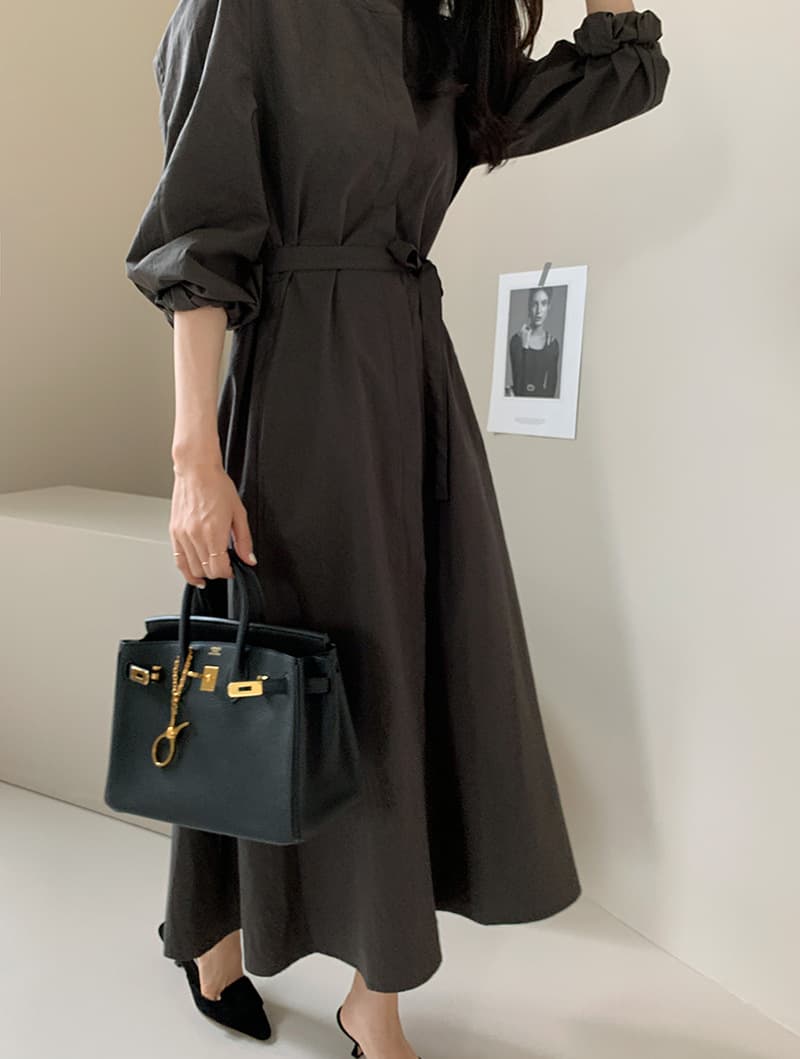 大人ワンピース 長袖シャツワンピース ロング丈 ベルト付き 上品 通勤 きれいめ